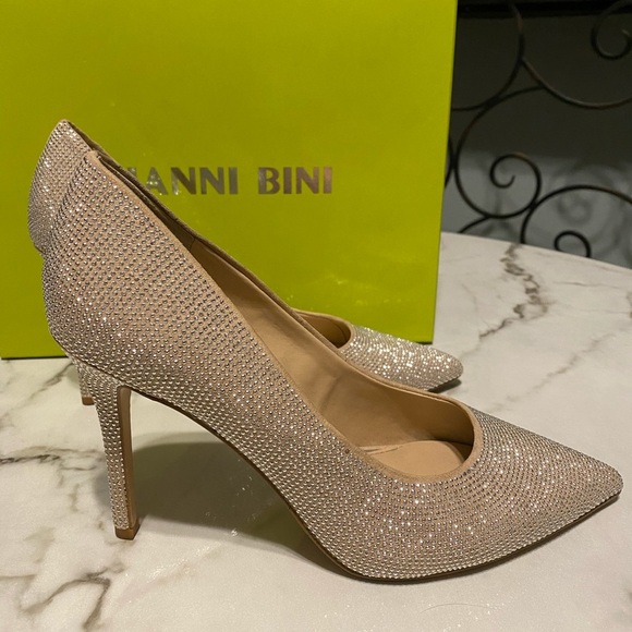 Gianni Bini Classic Rhinestone Nude Pump Wedding Day Cocktail Dress Heels - Picture 3 of 10